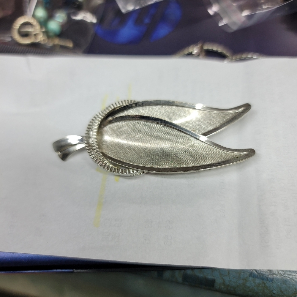 Vintage 50s-60s Silver Tone Leaf Brooch & Circles Brushed Large Pin